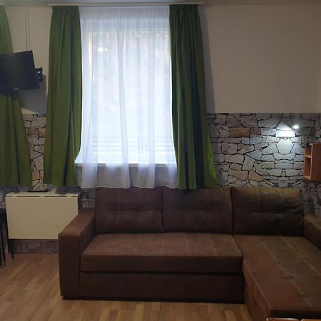 Bed and breakfast Kid Familia Panzio Balatonszarszo Extérieur photo