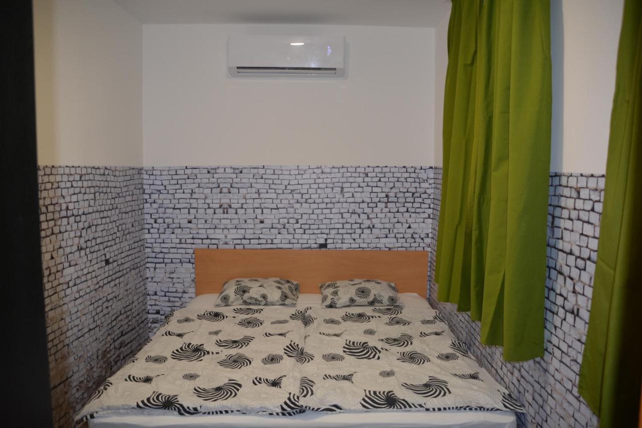 Bed and breakfast Kid Familia Panzio Balatonszarszo Extérieur photo